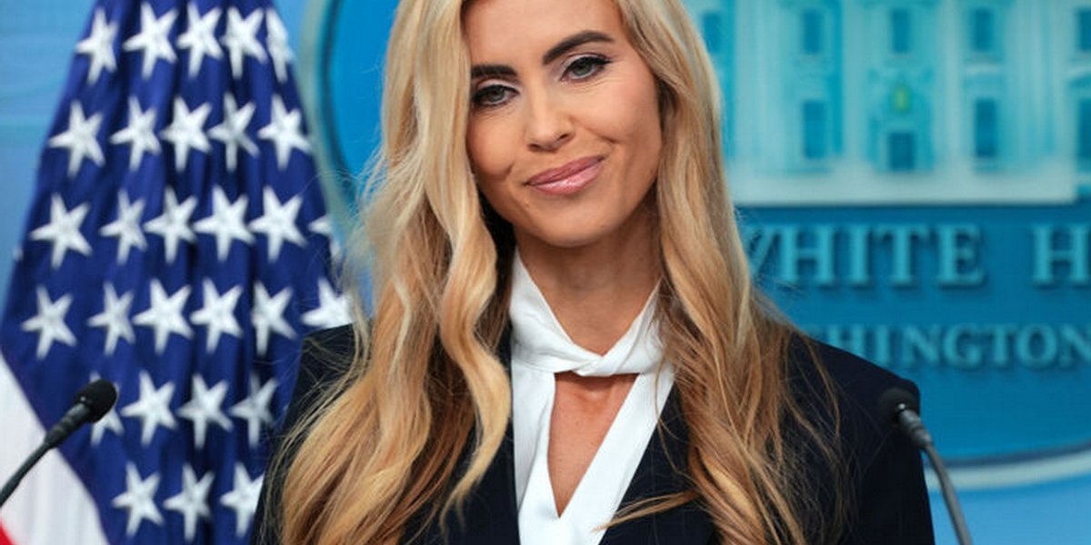Новый пресс-секретарь Белого дома продержалась пять дней: Трамп посоветовал ей передумать