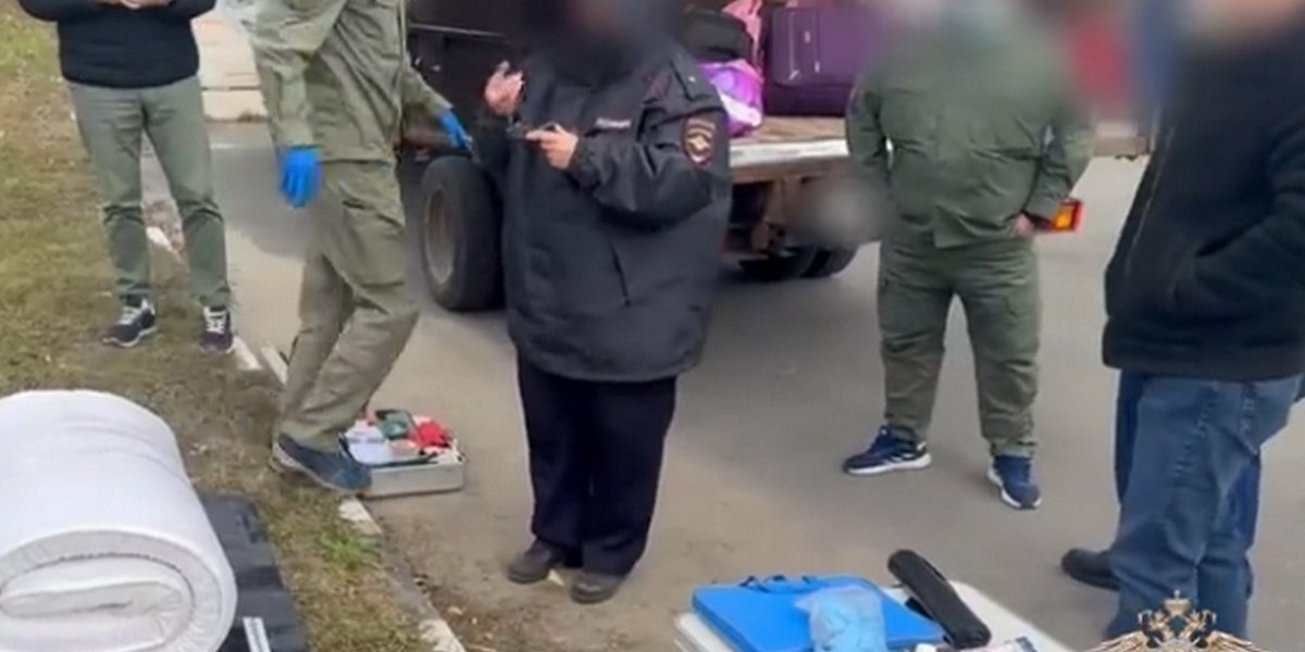 В Нижнем Новгороде задержали подозреваемого в убийстве трех женщин: расчлененные тела пытались вывезти в лес на «Газели» (ВИДЕО) В Нижнем Новгороде задержали подозреваемого в убийстве трех женщин: расчлененные тела пытались вывезти в лес на «Газели» (ВИДЕО)