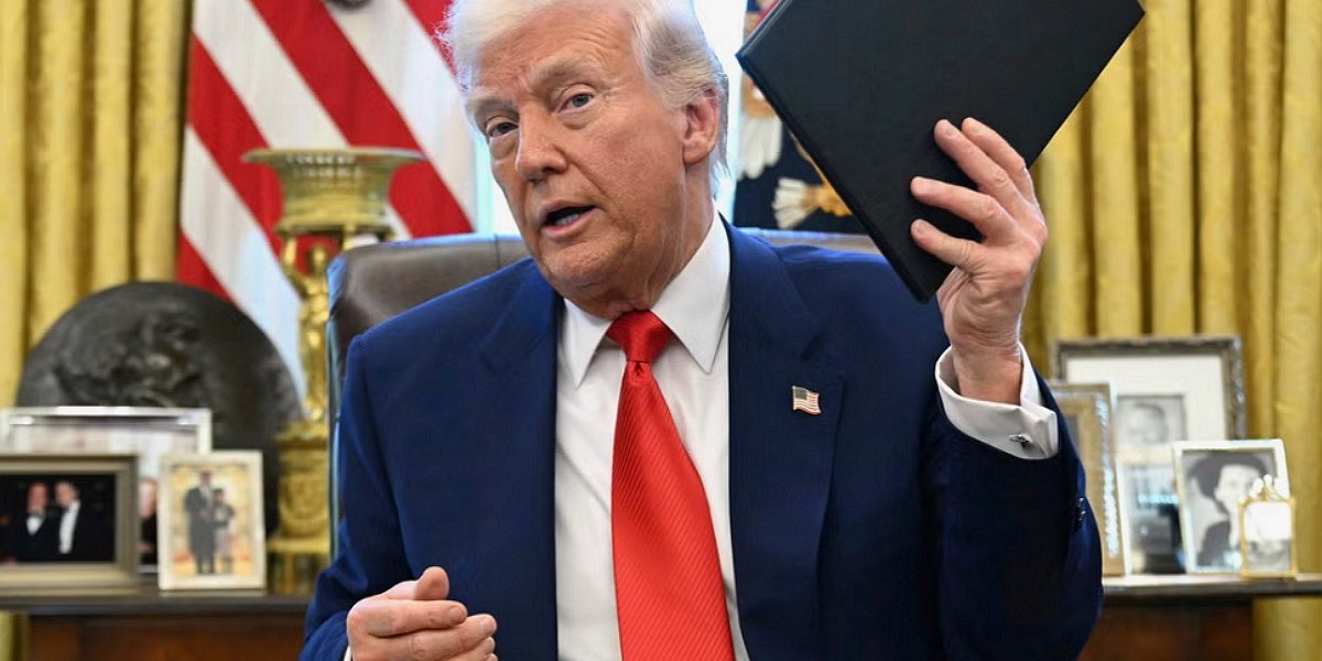 &laquo;Зеленский хочет создавать проблемы всему миру&raquo;: Трамп призвал Украину сменить президента