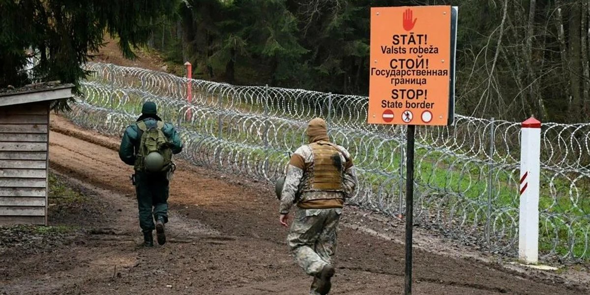 Вооруженные люди в масках проникли в Латвию со стороны Белоруссии Вооруженные люди в масках проникли в Латвию со стороны Белоруссии