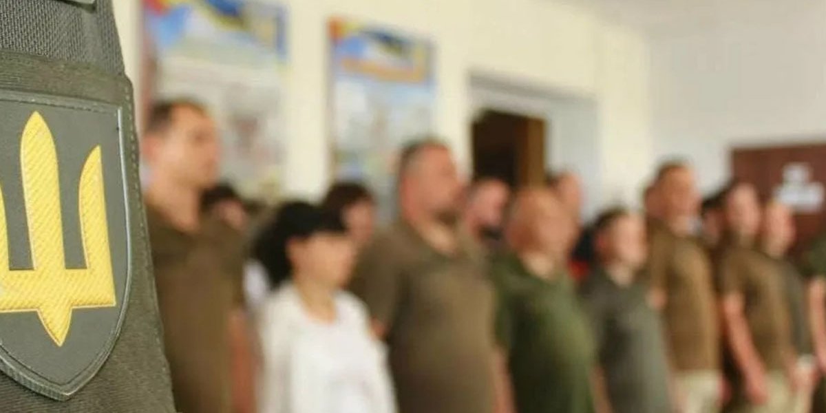 Омбудсмен Лубинец: на Украине начали продавать детей военнообязанным мужчинам