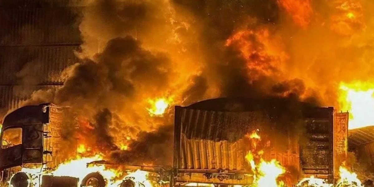 Одесса и Киев под ударом: ВС РФ поразили сухогруз с военными грузами — сводка СВО от Юрия Подоляки 16.10.2026 Одесса и Киев под ударом: ВС РФ поразили сухогруз с военными грузами — сводка СВО от Юрия Подоляки 16.10.2026