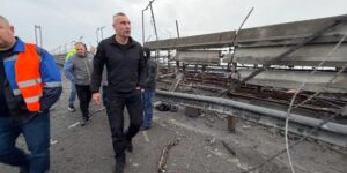 Сквозные пробоины на Южном мосту Киева: появились фото после удара ВС РФ — сводка СВО от Юрия Подоляки 29.10.2026 (ФОТО) Сквозные пробоины на Южном мосту Киева: появились фото после удара ВС РФ — сводка СВО от Юрия Подоляки 29.10.2026 (ФОТО)