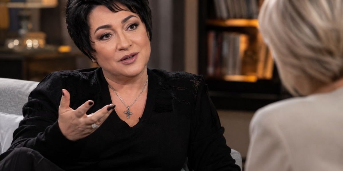 Лолита рассказала о плюсах менопаузы: &laquo;Прощай, прокладки! Удобная жизнь&raquo; &mdash; откровенное интервью Юлии Меньшовой о климаксе
