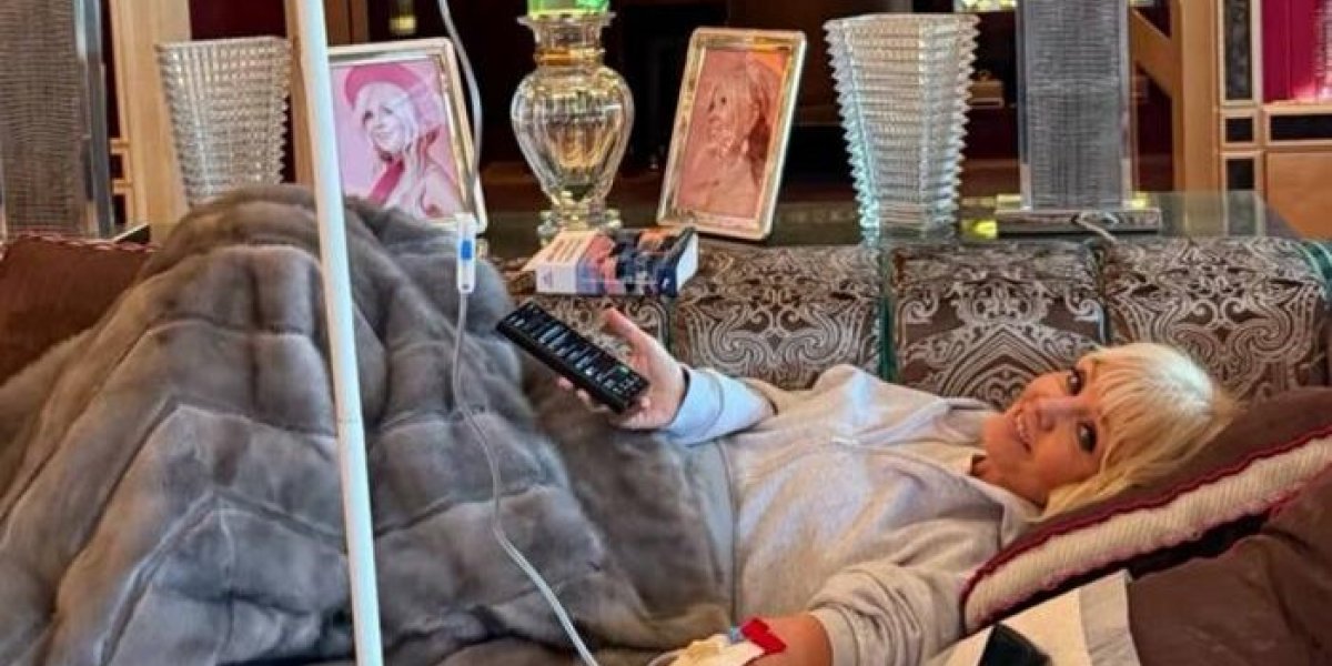 Валерия заболела: Пригожин показал певицу под капельницей и рассказал, что с ней случилось Валерия заболела: Пригожин показал певицу под капельницей и рассказал, что с ней случилось
