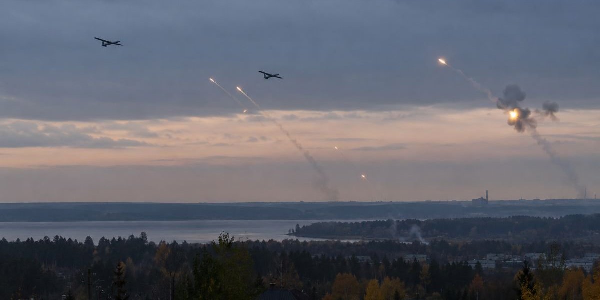 Атака БПЛА на Петербург и Ленобласть 18 октября: погибший, пострадавшие, пожары на нефтебазе, Ozon и ЦОД VK — что известно Атака БПЛА на Петербург и Ленобласть 18 октября: погибший, пострадавшие, пожары на нефтебазе, Ozon и ЦОД VK — что известно